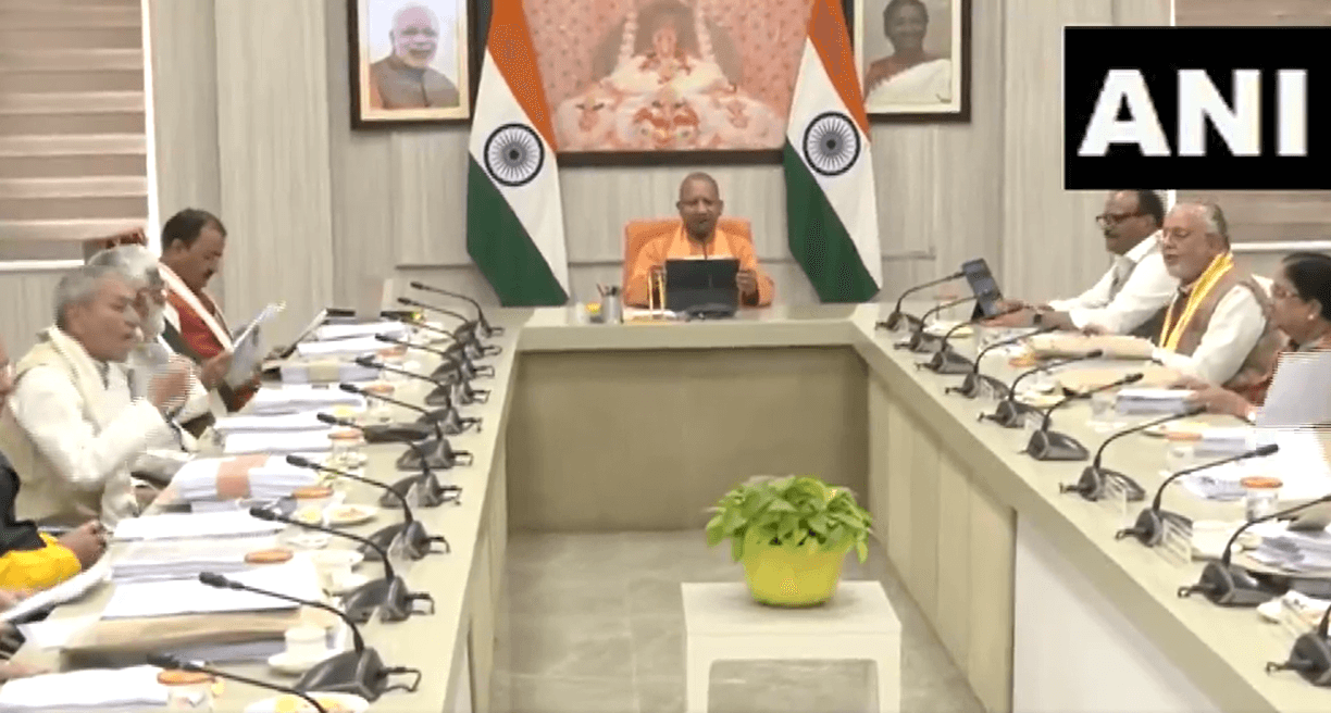 UP Cabinet Expansion: यूपी कैबिनेट का पहला विस्तार, राजभर-दारा सिंह समेत इन दिग्गजों को मिल सकता है मंत्री पद