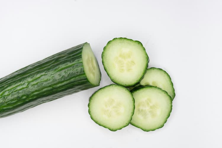 Cucumber facts: खीरे का सेवन किन्हें नहीं करना चाहिए?