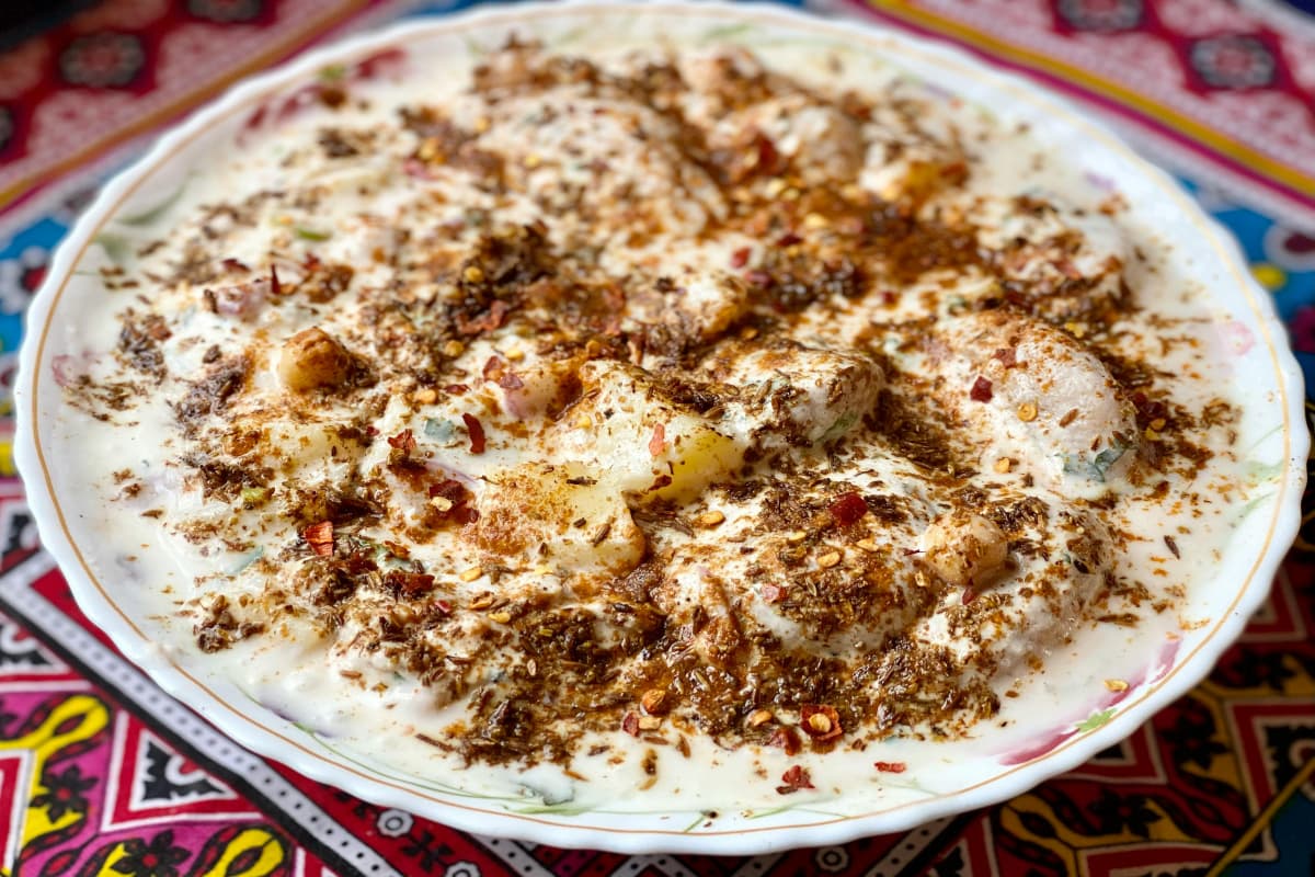 Holi Recipe: घर पर बनाएं मुलायम दही बड़े, जानें तरीका