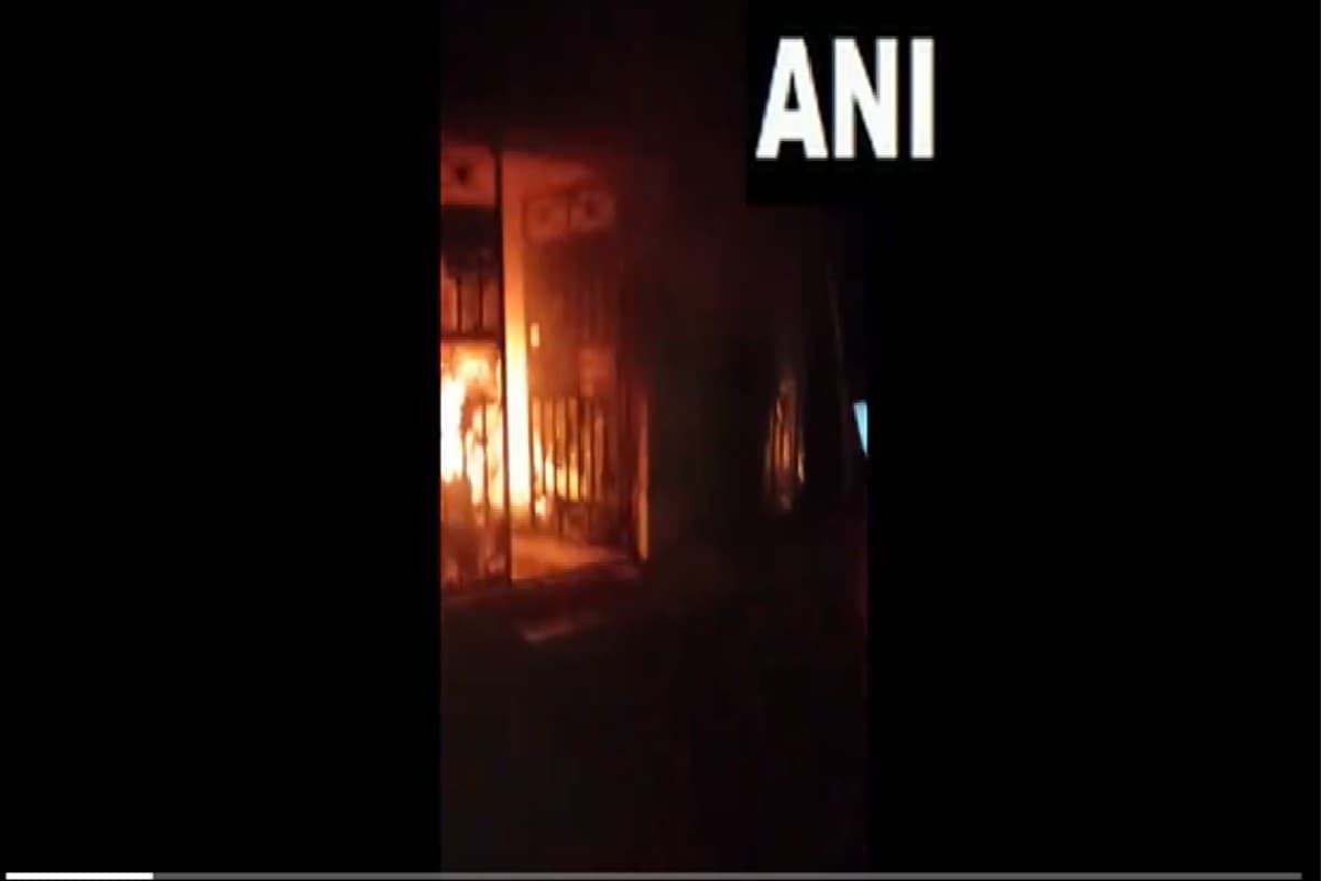Delhi Fire : दिल्ली के शाहदरा में लगी भीषण आग, चार की मौत