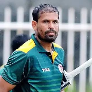 Loksabha Election 2024: अब सियासी पिच पर चौके-छक्के जमाएंगे यूसुफ पठान, कीर्ति भी उम्मीदवार