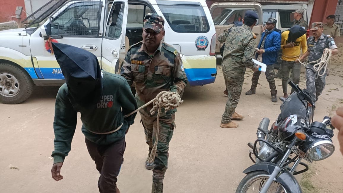 Jharkhand: स्पैनिश महिला टूरिस्ट से गैंगरेप के 3 आरोपियों को कोर्ट में किया पेश, 164 के तहत दर्ज होगा पीड़िता का बयान