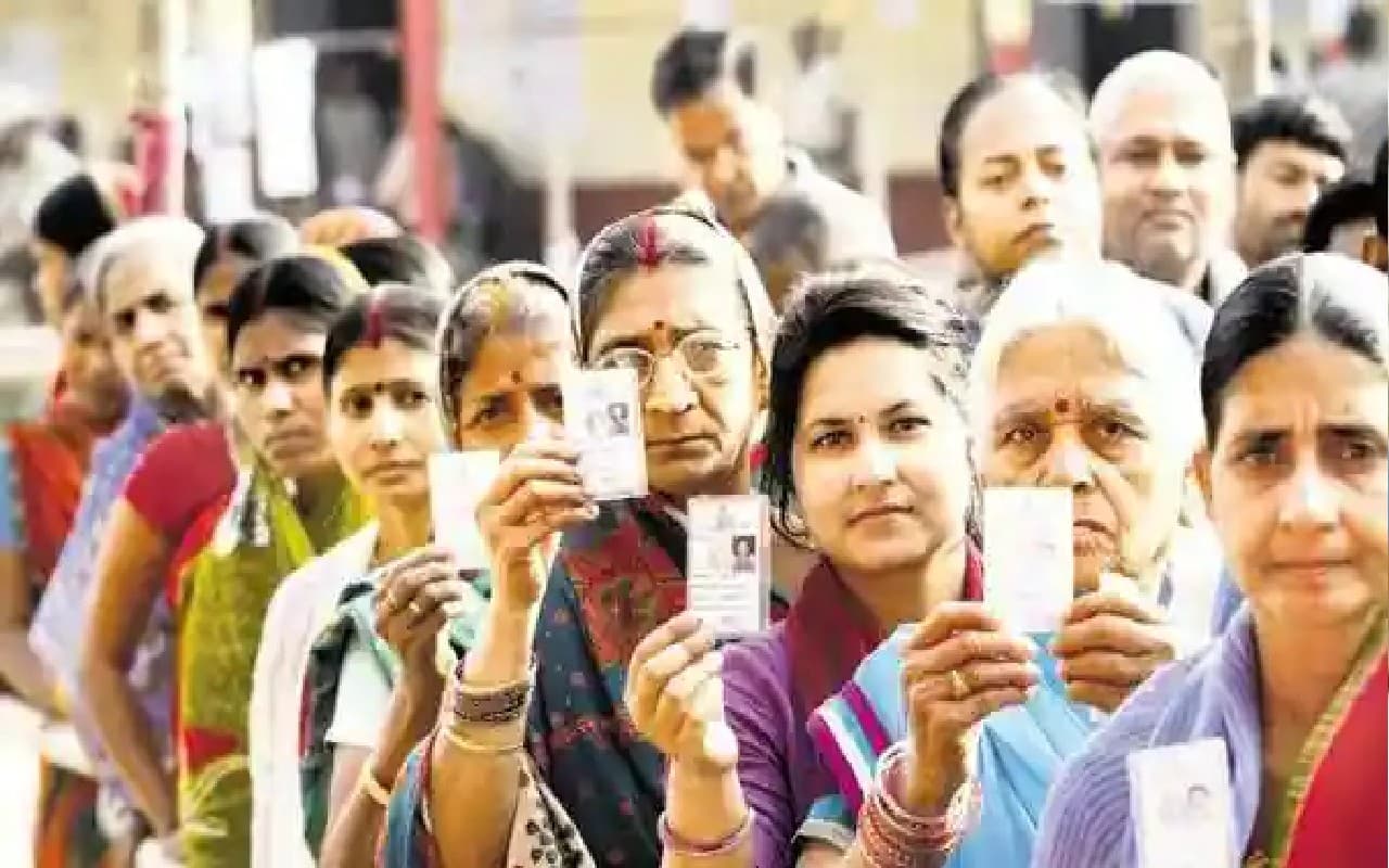 पश्चिम बंगाल : आधार कार्ड के बिना भी वैकल्पिक पहचान पत्र के सहारे कर सकेंगे मतदान