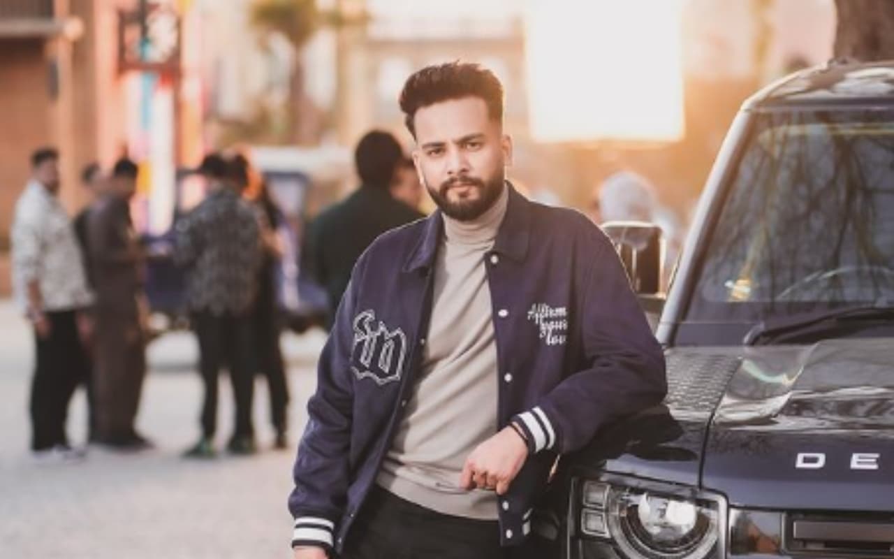 Elvish Yadav Firing: एल्विश यादव के घर पर सुबह-सुबह हुई फायरिंग, बाइक सवार 3 बदमाशों ने चलाई गोलियां