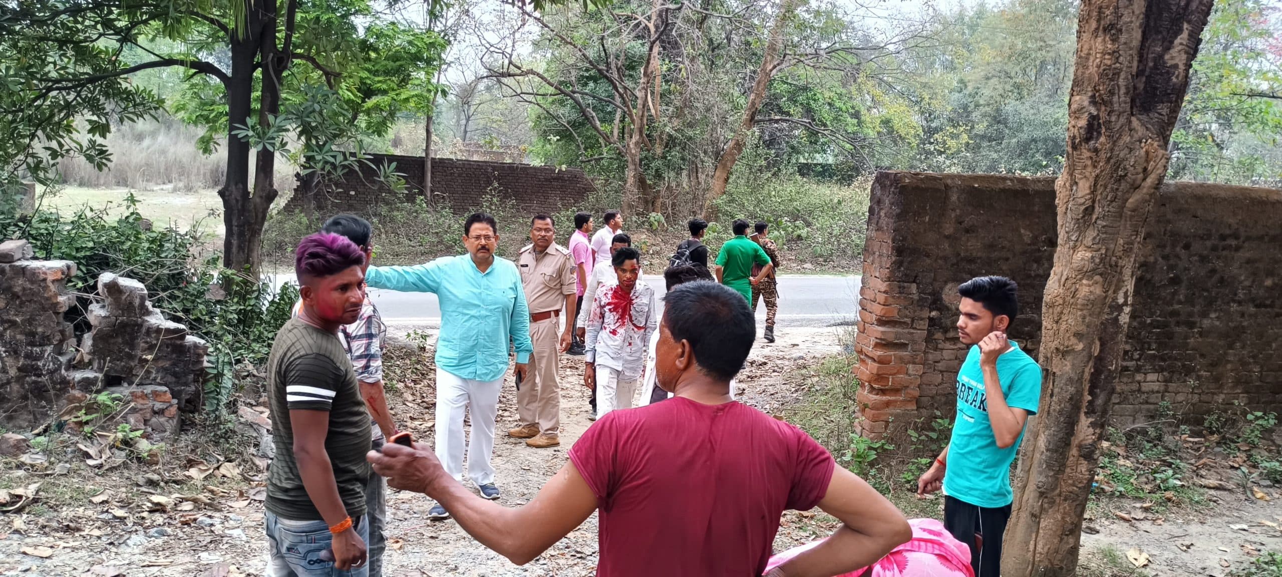 बलियापुर में पांच घायल