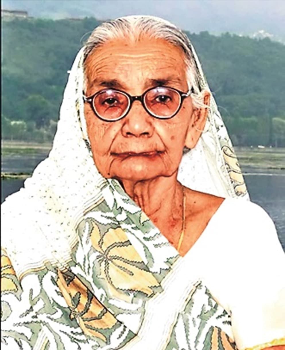 नहीं रहीं सतीश स्मृति मंच की संरक्षिका चम्पा देवी