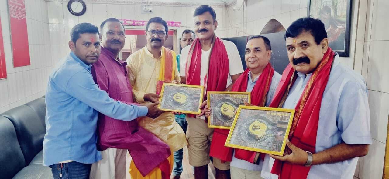 झारखंड बार काउंसिल के चेयरमैन को बासुकिनाथ में किया सम्मानित