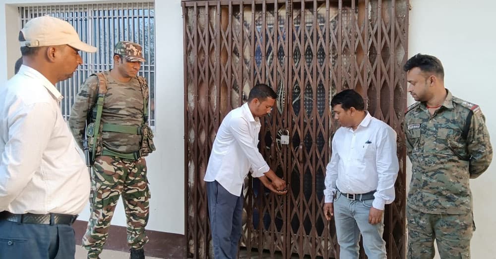 अवैध रूप से संचालित क्लिनिक को किया सील