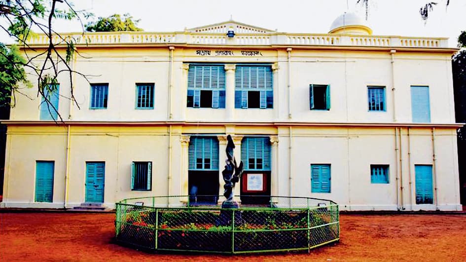 विश्वभारती के प्रोफेसर के खिलाफ थाने में यौनाचार का मामला