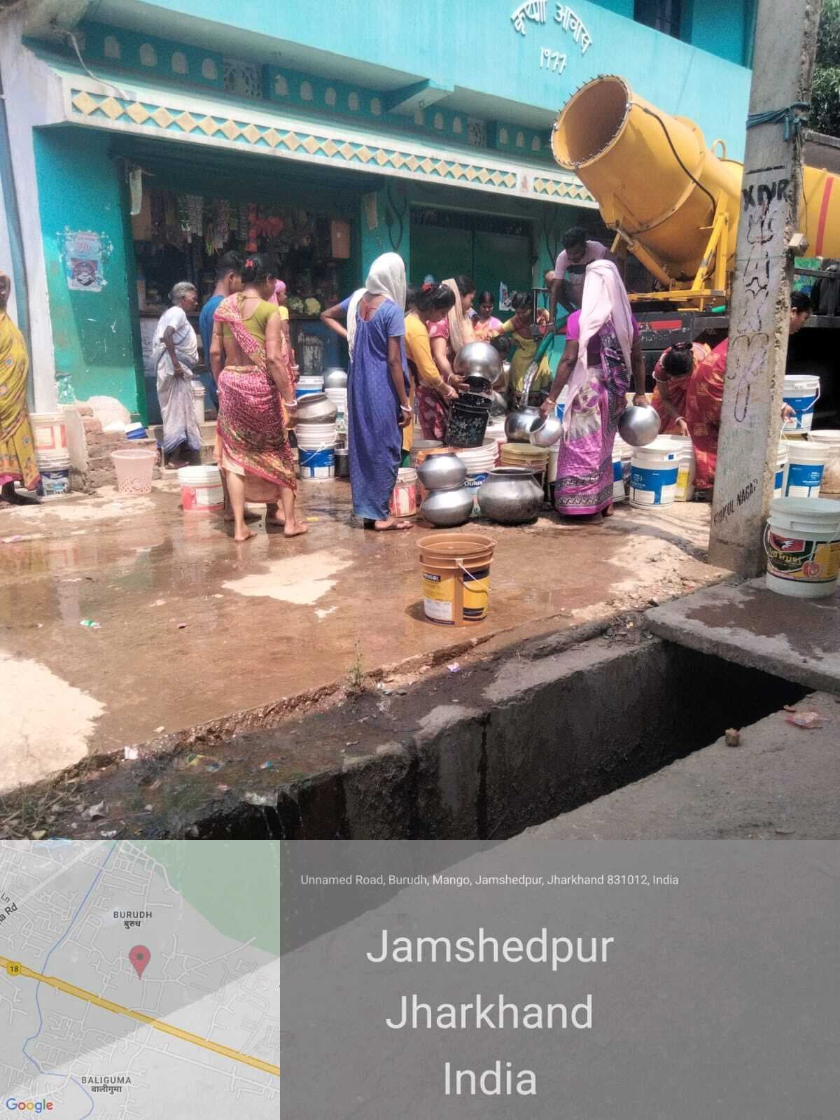 मानगो के 22 स्थानों पर टैंकर से जलापूर्ति