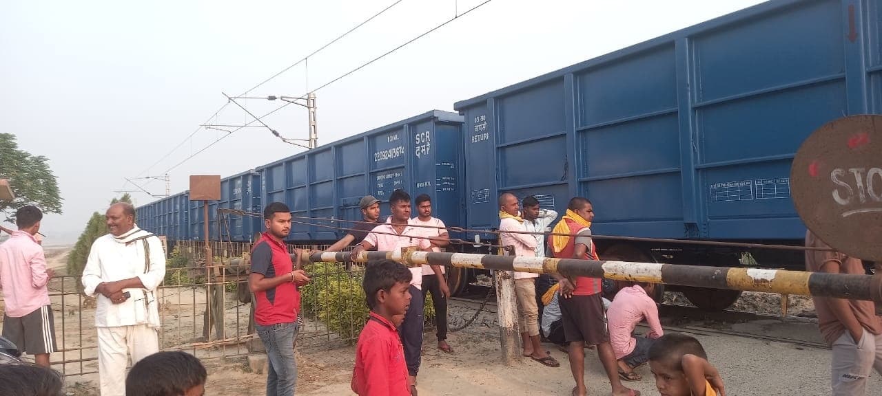 जयमूर्तिनगर में माल ट्रेन का इंजन फेल. ढाई घंटे बाधित रहा परिचालन