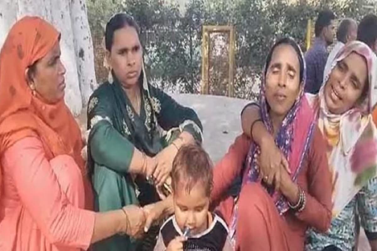 गिरिडीह में पत्नी की हत्या कर भागने वाला युवक मधुपुर रेलवे स्टेशन से धराया, ऐसे आया पुलिस की गिरफ्त में