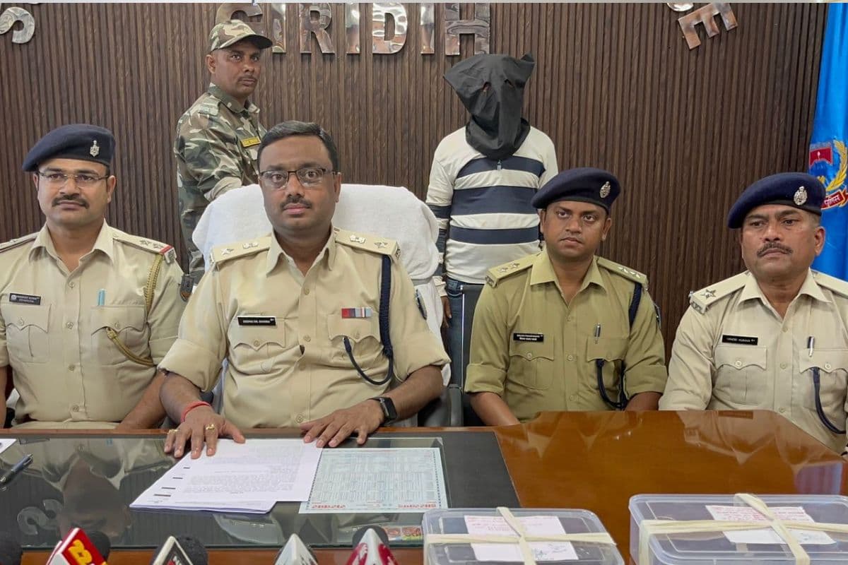 कोडरमा में डकैती करनेवाला पप्पू शर्मा चढ़ा पुलिस के हत्थे, हथियार के साथ गिरिडीह से अरेस्ट