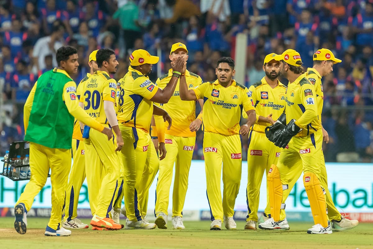 IPL में बिना खेले खिलाड़ियों को मिलते हैं करोड़ों रुपए, जानें कैसे