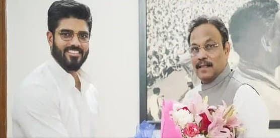 Bihar Politics: भाजपा नेता विनोद तावड़े से मिले प्रिंस राज, दी रंगोत्सव की बधाई