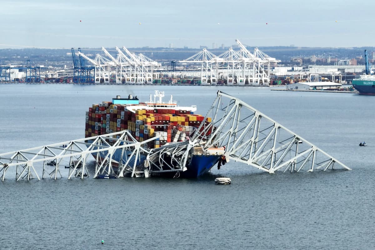 Baltimore Bridge Collapse: बचाव अभियान स्थगित, नहीं मिले लापता 6 लोग, जानें बाइडेन ने क्या कहा