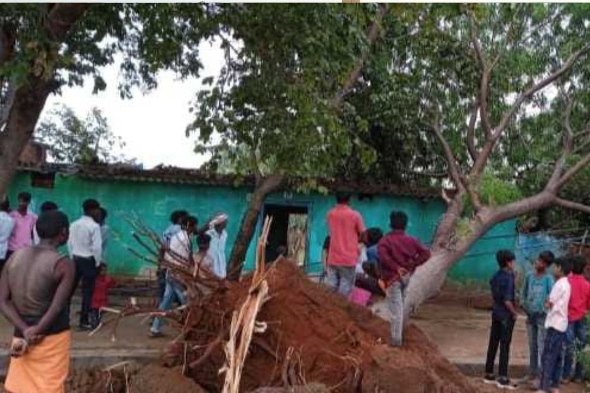 Jharkhand Weather: होली पर झारखंड में बदला मौसम का मिजाज, वज्रपात से एक की मौत, आंधी-तूफान में दो घायल
