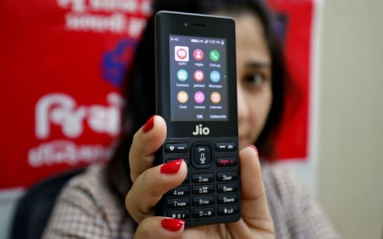 895 रुपये में Jio दे रहा 11 महीने की वैलिडिटी, खास है यह प्लान
