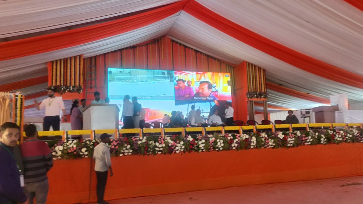 धनबाद : पीएम मोदी के स्वागत को सज-धज कर तैयार है हर्ल, जिला प्रशासन ने पूरी की तैयारी