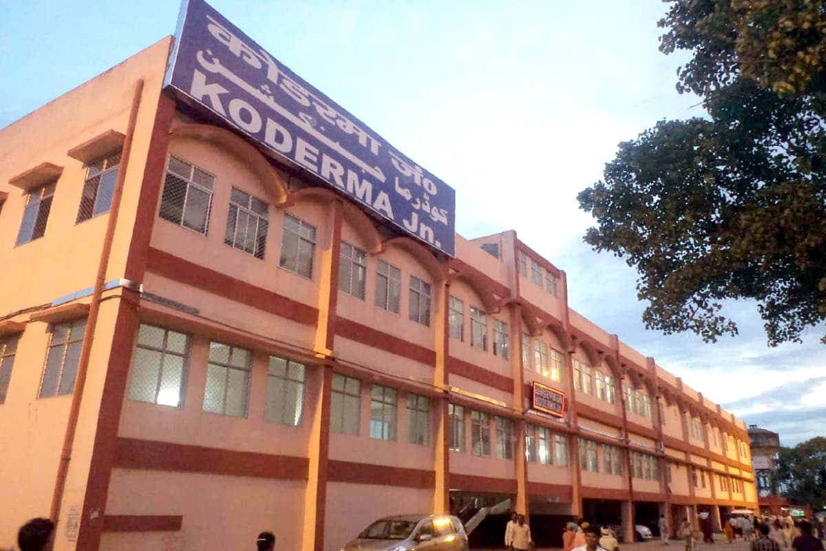 इंडिया गठबंधन के विनोद सिंह मजदूर दिवस पर आज करेंगे नामांकन