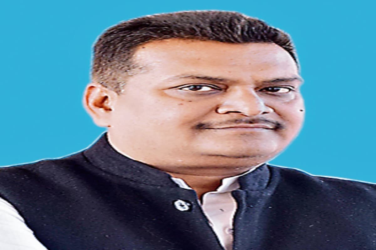 हजारीबाग संसदीय सीट से प्रत्याशी की घोषणा के साथ ही संघर्ष रोमांचक, जयंत पर भारी पड़े विधायक मनीष जायसवाल