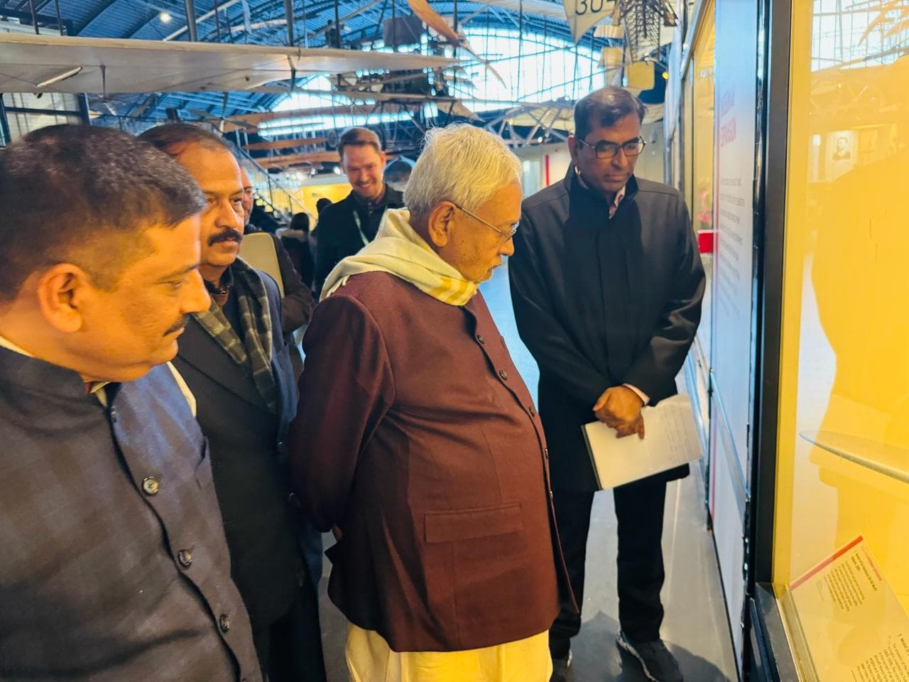 मुख्यमंत्री नीतीश कुमार के इंग्लैंड दौरे की तस्वीर आई सामने, जानें लंदन में क्या देखा?