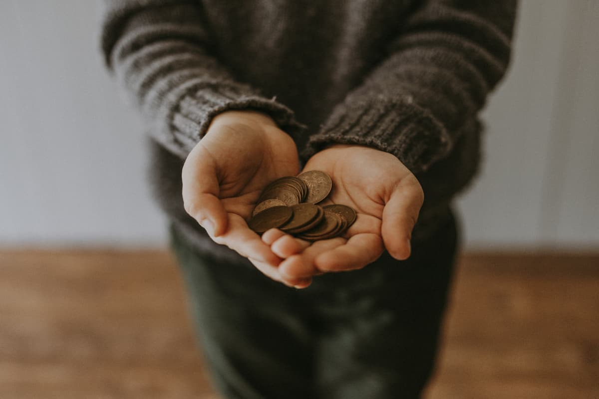 Personal Finance: महिलाओं के लिए फाइनेंशियल फ्रीडम जरूरी, ऐसे करें पैसों की बचत