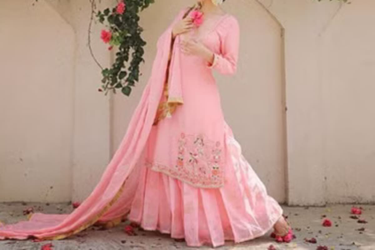 Teej ethnic wear: तीज पर एथनिक वियर को मॉडर्न ट्विस्ट कैसे दें