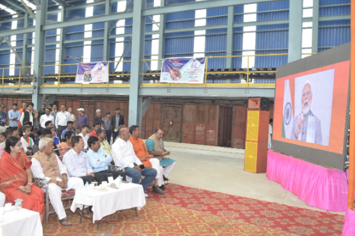 PM नरेंद्र मोदी ने हर्ल के गतिशक्ति मल्टीमॉडल कार्गो टर्मिनल का किया ऑनलाइन उद्घाटन, जानें क्या होगा इसका फायदा