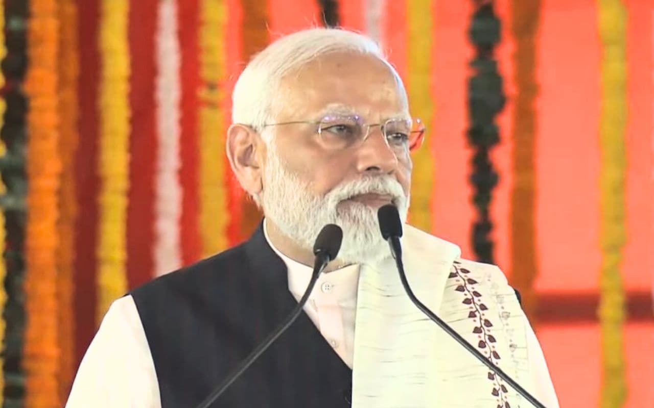 WB News : पीएम मोदी को लेकर तृणमूल नेता की विवादित टिप्पणी पर डीजीपी ने मांगी रिपोर्ट