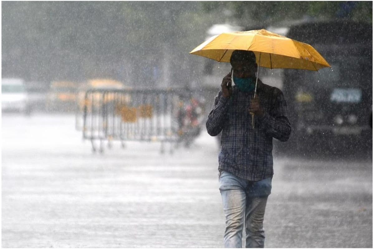 Bengal Weather Forecast : कोलकाता समेत जिलों में हो सकती है भारी बारिश,बढ़ सकती है गर्मी