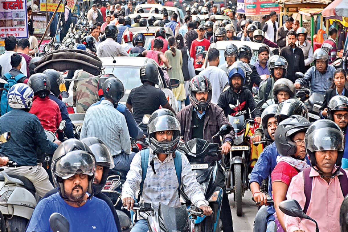 रांची की सड़क जाम ने लोगों का पैदल चलना भी किया मुश्किल, समस्या से निबटने में प्रशासन के छूट रहे पसीने