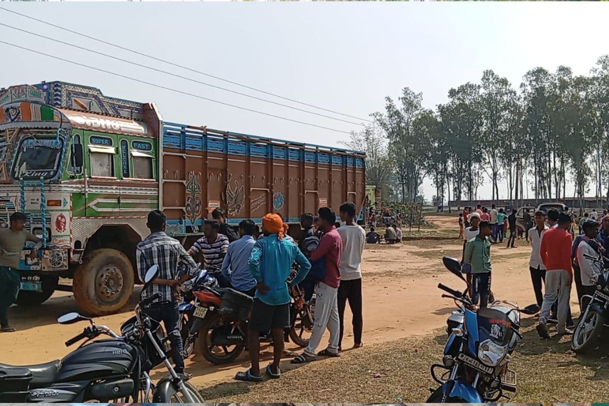 गिरिडीह में सड़क हादसा, दो चचेरे भाइयों की मौत, ट्रक ड्राइवर फरार