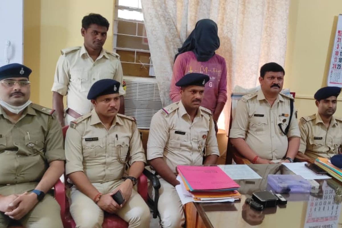 साहिबगंज में होली पार्टी में मर्डर का 24 घंटे के अंदर खुलासा, हथियार व ऑल्टो कार के साथ आरोपी दोस्त गिरफ्तार