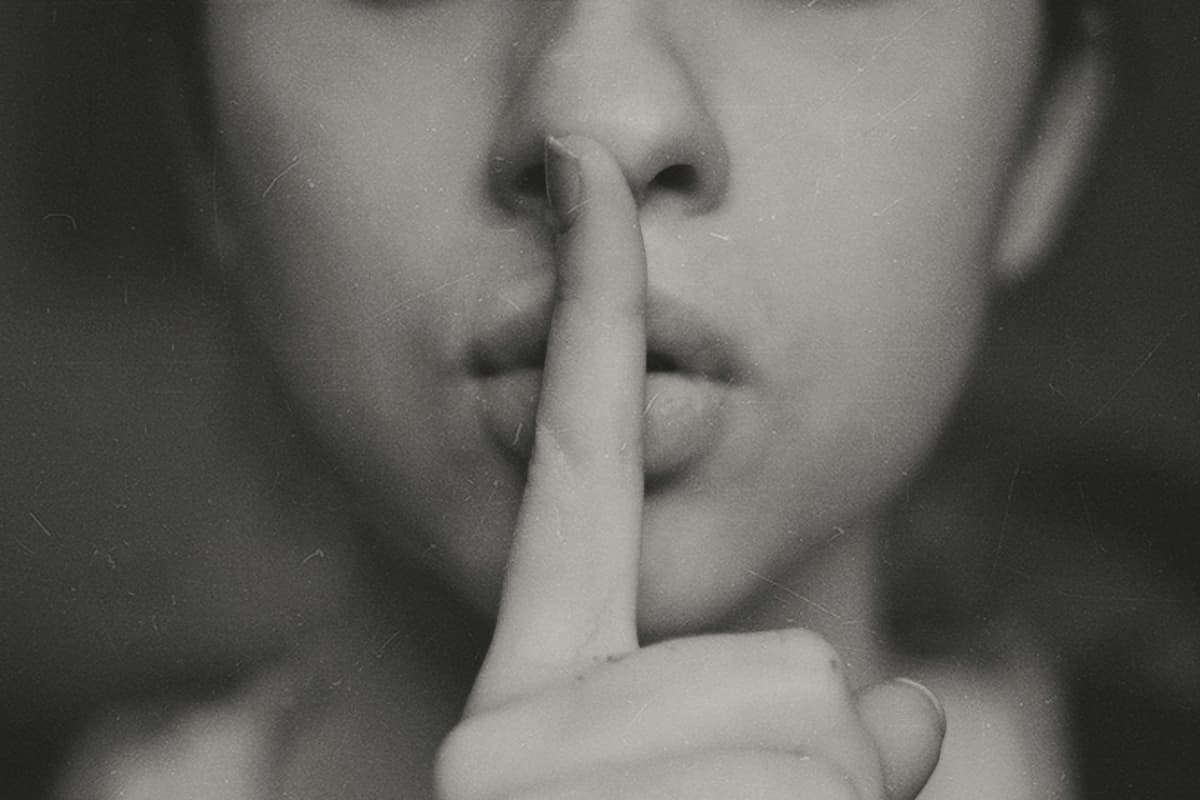 Selfish People Traits: कहीं आपके दोस्त और रिश्तेदार सेल्फिश तो नहीं? इस तरह लगाएं पता