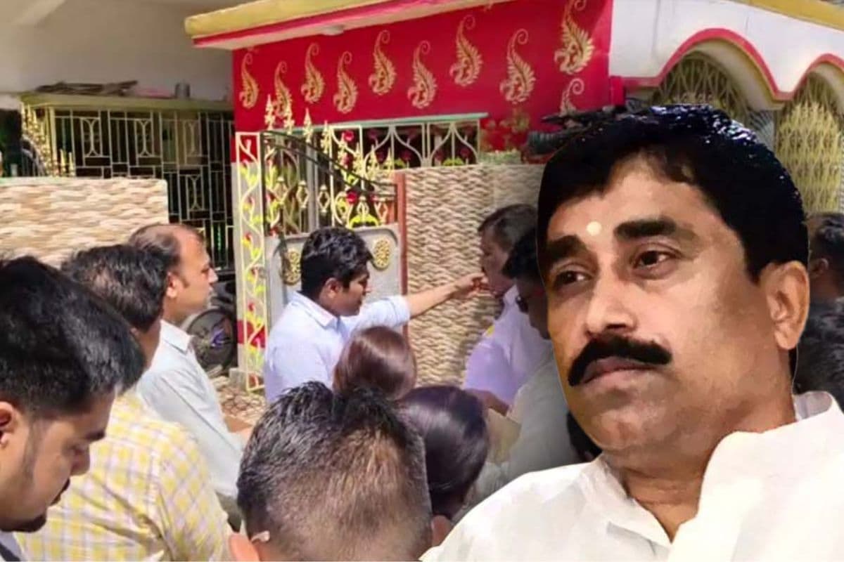 पश्चिम बंगाल : शंकर अध्या के घर पहुंची ईडी, राशन घोटाले में शामिल होने का आरोप