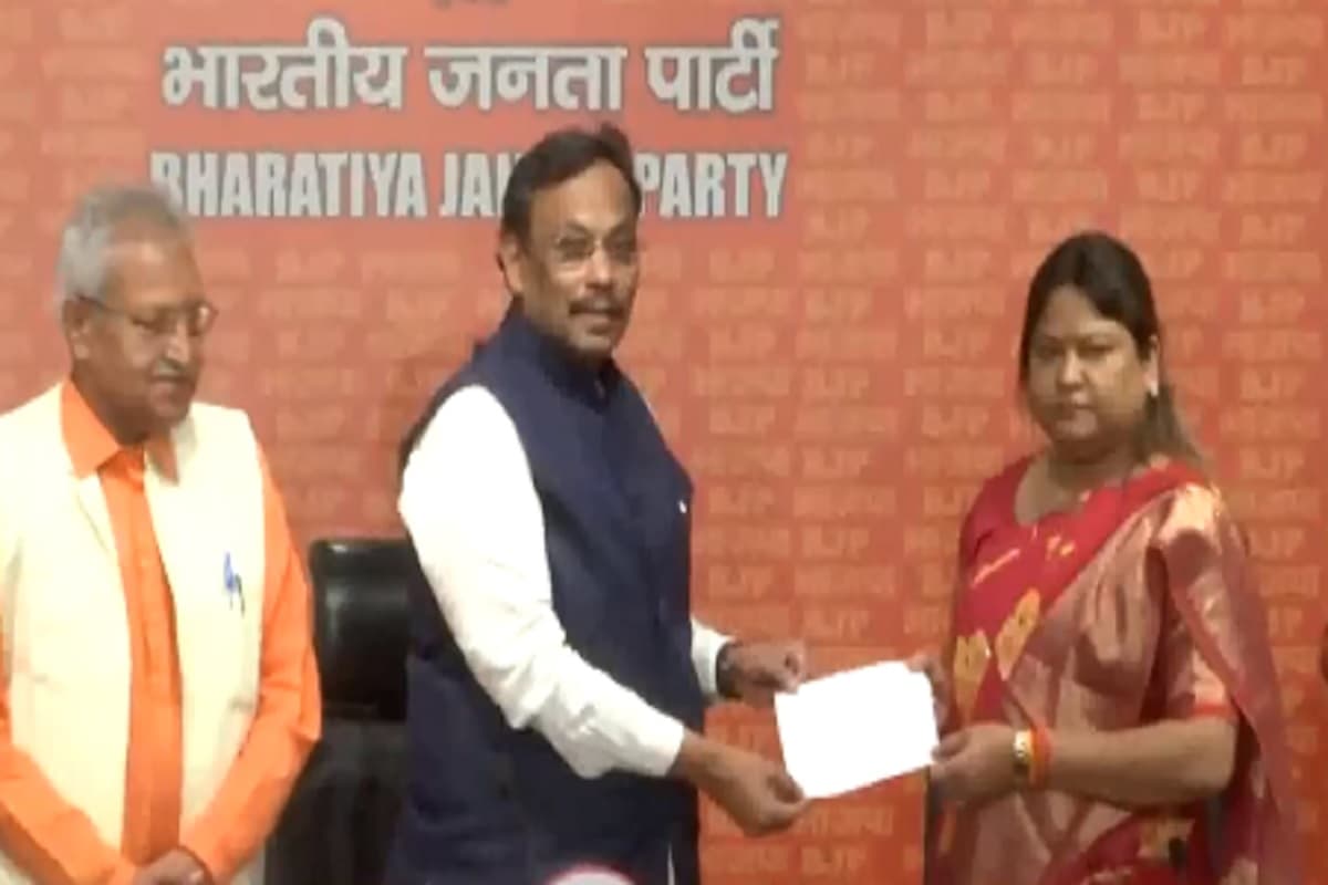 झारखंड से जामा विधायक सीता सोरेन ने ज्वॉइन की BJP, लंबे समय से झामुमो से थीं नाराज