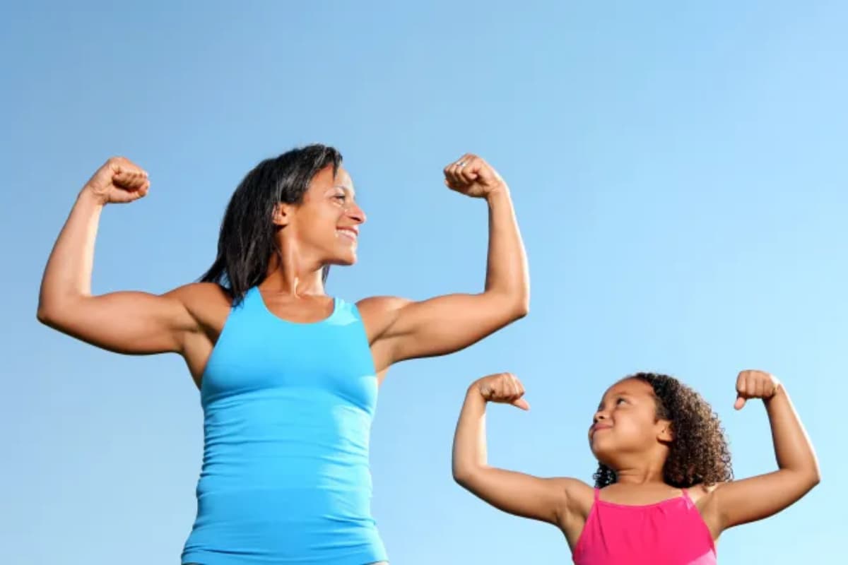 Bone Health Tips: बिना दवा, बिना झंझट हड्डियों को करें मजबूत, अपनाएं ये 3 बेहतरीन टिप्स  