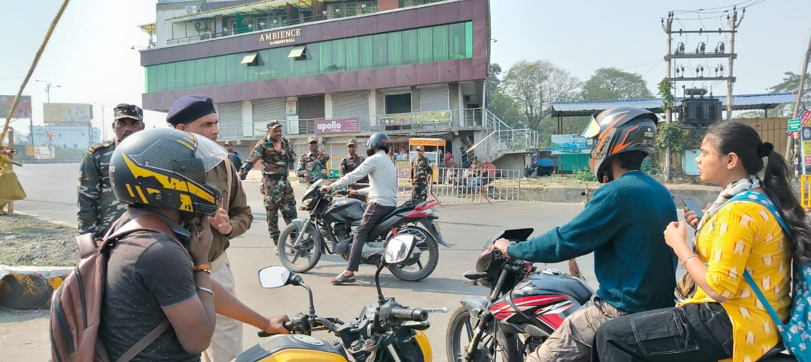 Diwali 2024: धनतेरस और दिवाली को देखते हुए रांची के ट्रैफिक व्यवस्था में बदलाव, इन इलाकों में वाहनों का प्रवेश बंद