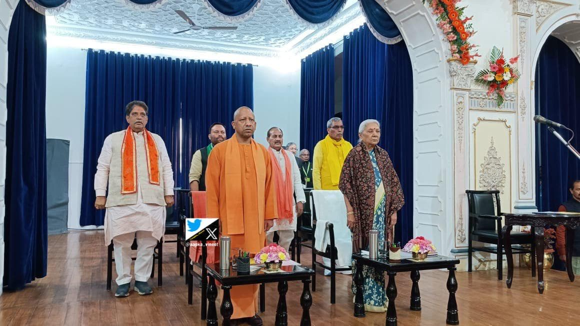 UP Cabinet Expansion: ओम प्रकाश राजभर, दारा सिंह चौहान, सुनील शर्मा, अनिल कुमार बने मंत्री, राजभवन में ली शपथ