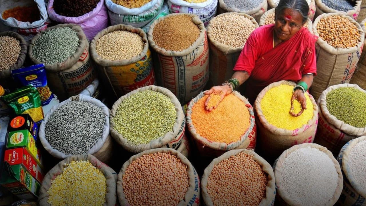 Inflation: कम कीमत पर  भारत ब्रांड के तहत चावल और आटा उपलब्ध कराएगी सरकार 