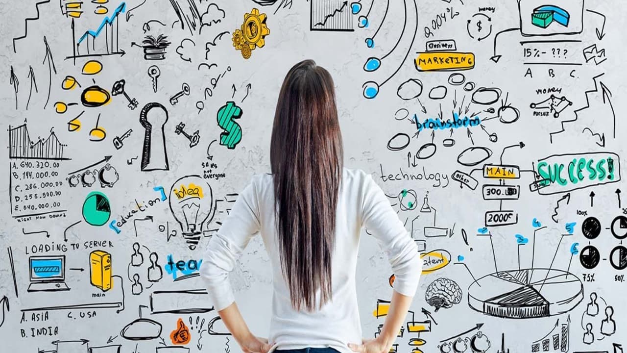 Business Ideas for Women: कम निवेश में घर से शुरू कर सकते हैं ये काम, छप्पर फाड़कर बरसेगा पैसा