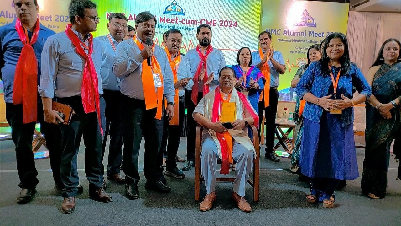 एनएमसीएच का 24वां एलुमनाई मीट, प्रथम बैच के छात्रों को मिला लाइफ टाइम अचीवमेंट अवार्ड