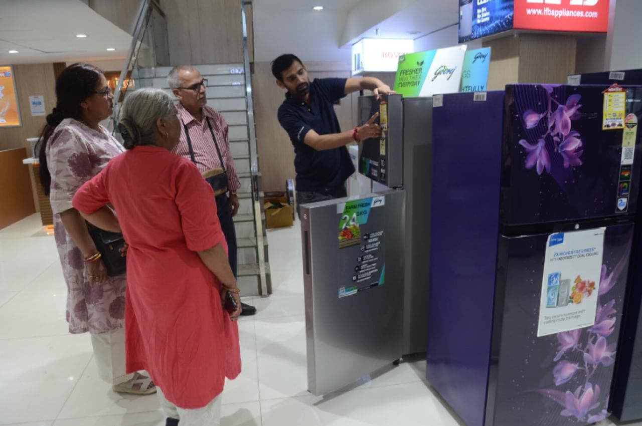 गर्मी बढ़ते हीं एसी, कूलर और फैन की बढ़ी डिमांड