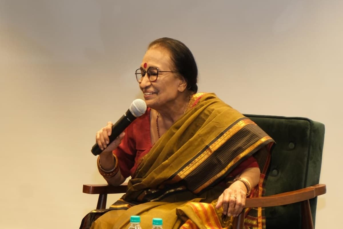 Hindu College के सिंपोजियम वार्षिकोत्सव में बोलीं ममता कालिया- साहित्य में अतीत नहीं वर्तमान को लिखने पर हो जोर