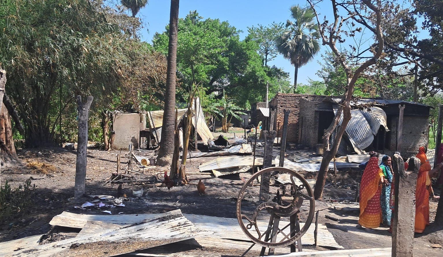 बिहार: आग में जिंदा जलने से 80 साल के बुजुर्ग और डेढ़ साल की बच्ची की मौत...