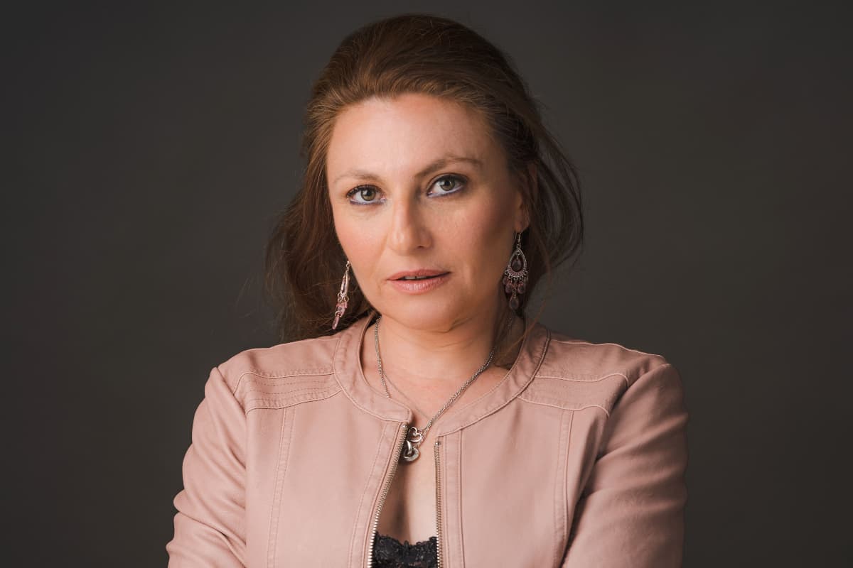 Bizarre News: महिला ने अपनी मरी हुई मां से की बात, आखिर कैसे हुआ संभव, जानें