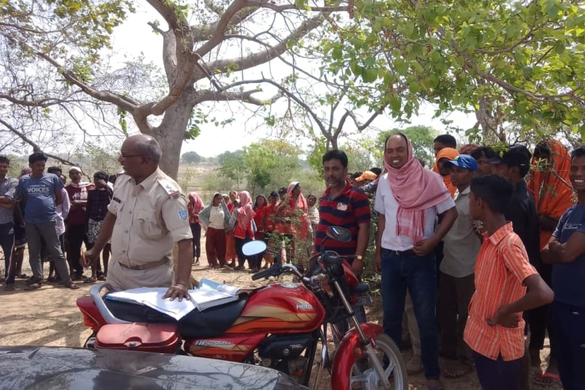 जामताड़ा : अजय नदी किनारे फंदे से लटका मिला युवक-युवती का शव, प्रेम प्रसंग के चलते किया सुसाइड