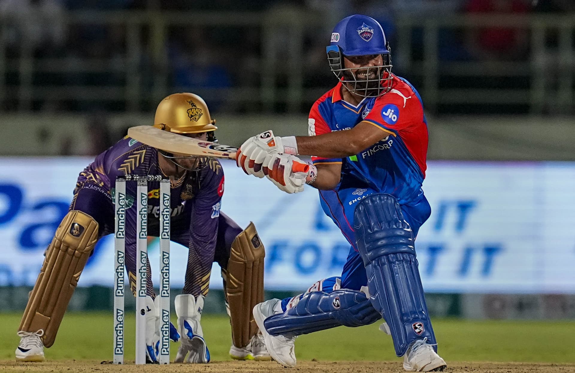 IPL 2024: ऋषभ पंत के पचासा जड़ने के बावजूद वीरेंद्र सहवाग ने की बल्लेबाज की आलोचना, जानें