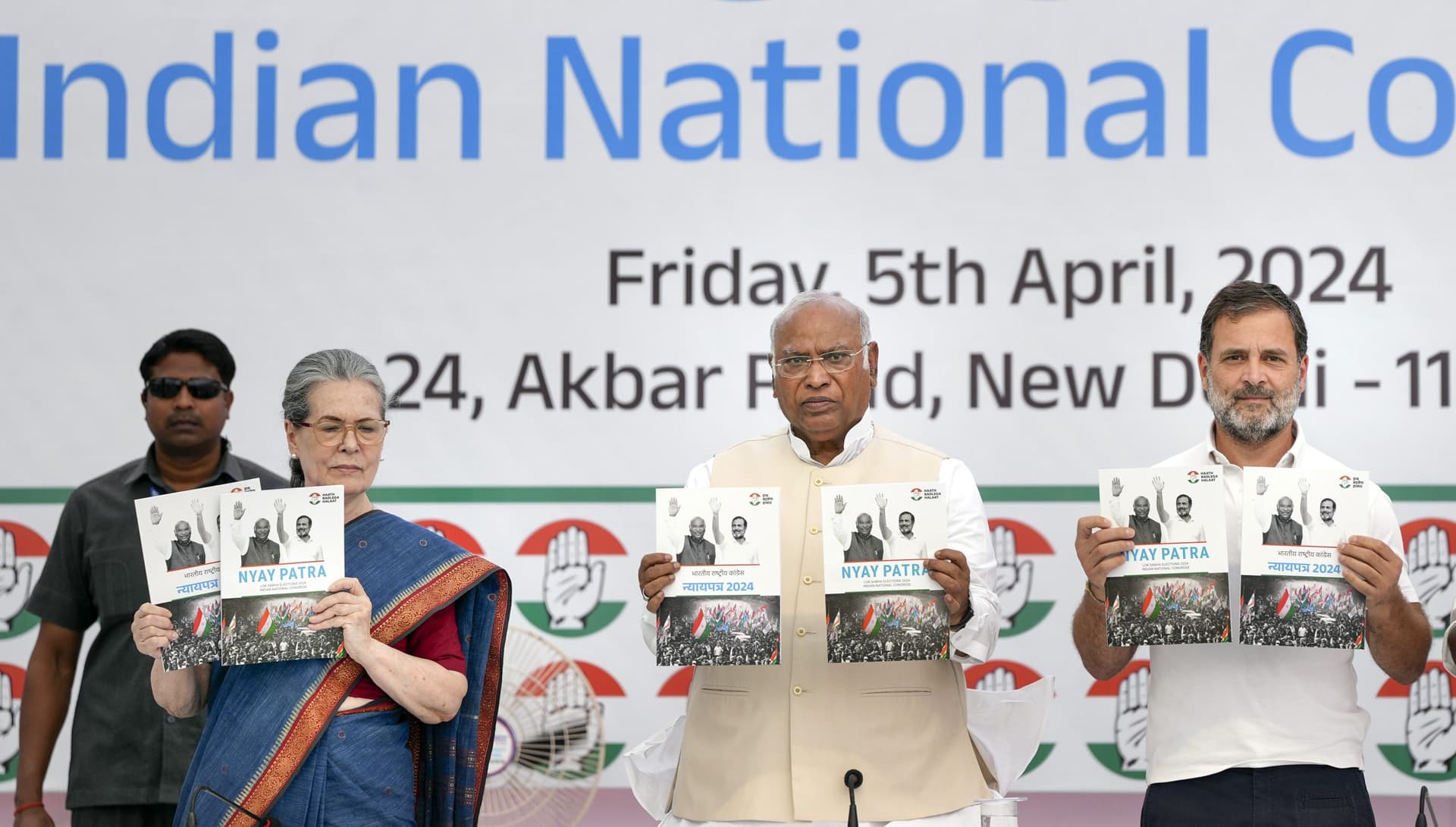 Lok Sabha Election 2024: ’25 लाख तक फ्री इलाज, 30 लाख नौकरियां’, जानें कांग्रेस के घोषणापत्र की खास बातें
